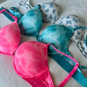 Victoria’s Secret Pink Bra Bundle 32DD 💗